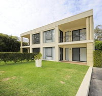 Bagnall Views 2 / 161 Government Rd Stylish  modern duplex across the road to the waters edge - New South Wales Tourism 