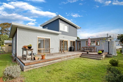 Waterfront Sanctuary Raymond Island Getaway - New South Wales Tourism  2