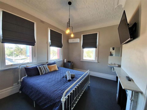 The Royal Hotel - New South Wales Tourism  3