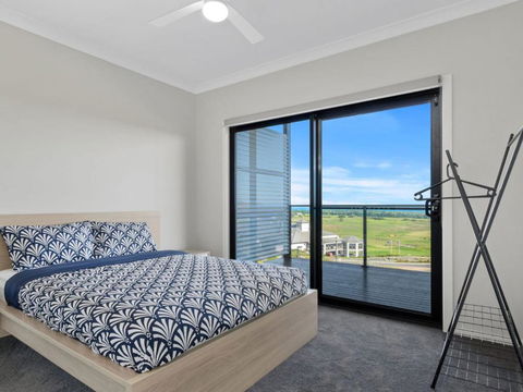 Sunset Horizon At Lady Bay 8 Huntingdale Drive - New South Wales Tourism  6