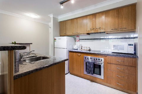 A Comfy 2BR Home Top Location FREE Parking - New South Wales Tourism  6