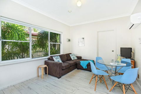 Smugglers Resort Style Apartments No 9 - New South Wales Tourism  1