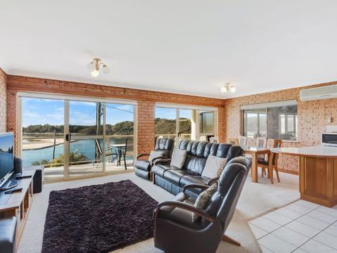Grand Pacific 2 Unit 2 - New South Wales Tourism  5