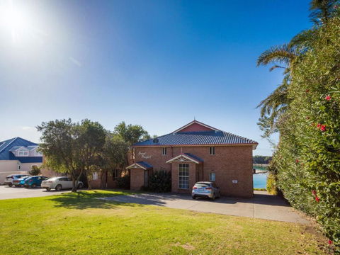 Grand Pacific 2 Unit 2 - New South Wales Tourism  6