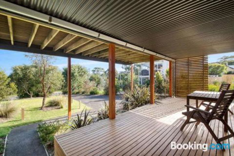 Acqua Vista Water View Fireplace Walk To Beach - New South Wales Tourism  5
