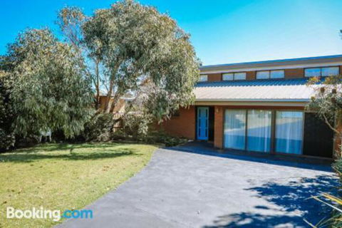 Banksia Beach House - New South Wales Tourism  6
