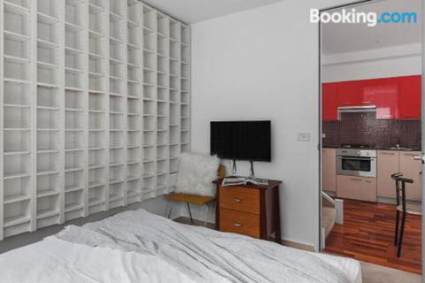 Heart Of Sandringham Apartment By Ready Set Host - New South Wales Tourism  0