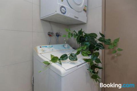 Heart Of Sandringham Apartment By Ready Set Host - New South Wales Tourism  4