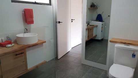 Red Ochre â€“ Large 1BR With Private Courtyard - New South Wales Tourism  2