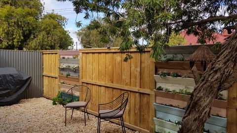 Red Ochre â€“ Large 1BR With Private Courtyard - New South Wales Tourism  6