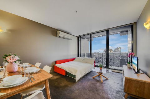 A Modern 2BR CBD Apt City Views FREE Parking - New South Wales Tourism  3