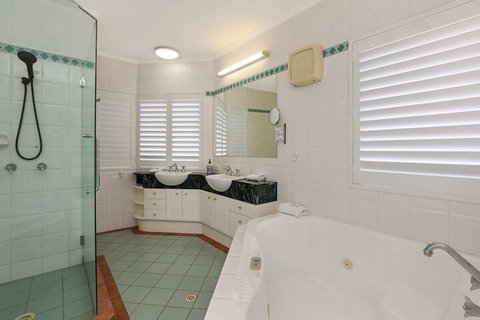 PRTFINO Ultimate Penthouse - New South Wales Tourism  5