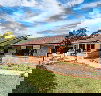 Hedge House- luxury space style location - New South Wales Tourism 