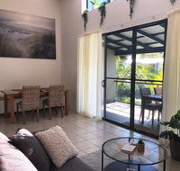 Baden 86 Rainbow Shores Walk To Beach Top Floor Air conditioned Unit