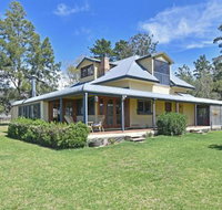 Soldiers Cottage picturebook vineyard home - New South Wales Tourism 