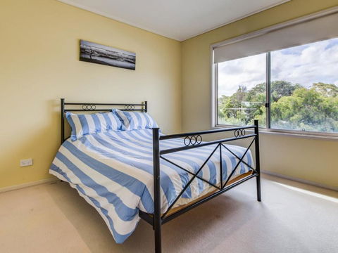 Cuttriss By The Beach - New South Wales Tourism  3