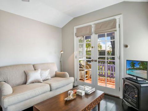 Cottage 1 Hyams Beach Seaside Cottages - New South Wales Tourism  3