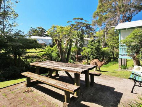 Cottage 3 Hyams Beach Seaside Cottages - New South Wales Tourism  1