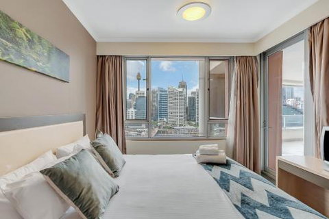 DREAM HARBOUR VIEW 2 BRM / GYM POOL & PARKING - New South Wales Tourism  4