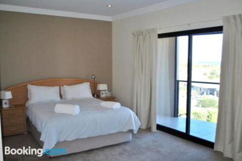 Eagles Nest - New South Wales Tourism  6