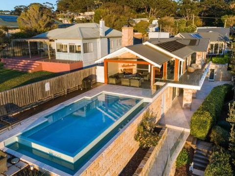 Horizons At Hyams Beach 4pm Check Out Sundays - New South Wales Tourism  0