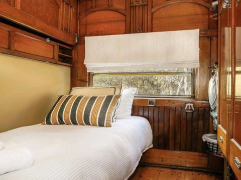 THE ANGAS CARRIAGE Alpine Southern Highlands 4pm Check Out On Sundays - New South Wales Tourism  3