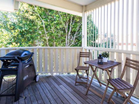 Hyams Seaside Apartment 4pm Check Out Sundays - New South Wales Tourism  1