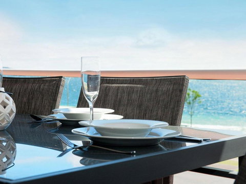 6 FLORENTINE 11 COLUMBIA CLOSE STUNNING UNIT WITH SENSATIONAL VIEWS - New South Wales Tourism  6