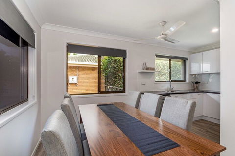 Freshly Renovated Dog Friendly House Walking Distance To Waterfront - New South Wales Tourism  4