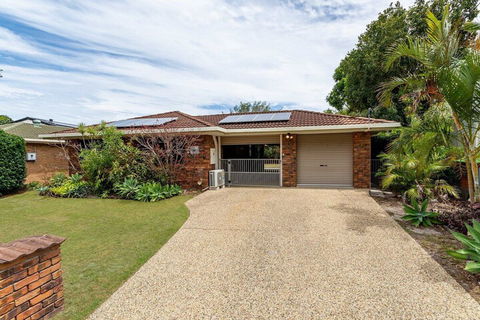 Freshly Renovated Dog Friendly House Walking Distance To Waterfront - New South Wales Tourism  0