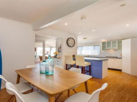 Dog Lovers Retreat Beachmere - New South Wales Tourism  5