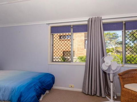 Dog Lovers Retreat Beachmere - New South Wales Tourism  3
