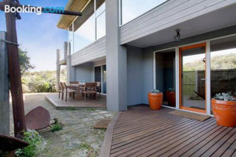 Anchor Beachfront Retreat - New South Wales Tourism  5