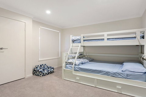 Kentia Drive 28 - New South Wales Tourism  3