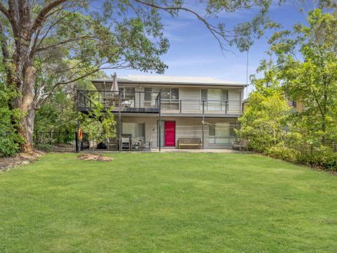 Kookaburra House At Vincentia 4pm Check Out Sundays - New South Wales Tourism  4