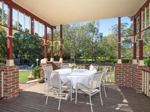 THE ELMS Berry Berry & Surrounds 4pm Check Out Sundays - New South Wales Tourism  1