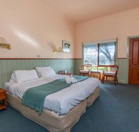 Acheron Valley Lakefront Cottages