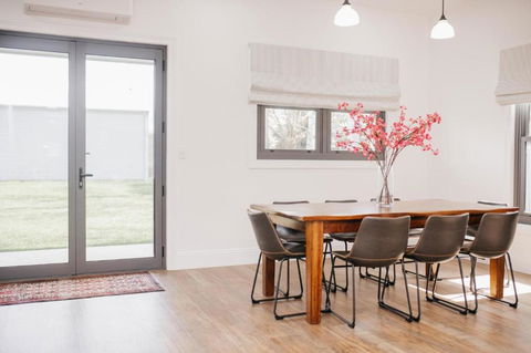 Dimby Cottage Beautifully Restored Heritage Home - New South Wales Tourism  1