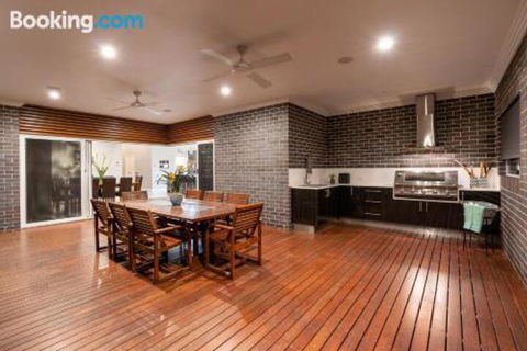 Wentworth Estate 5 Bedroom Luxury Home Sleeps 12 - New South Wales Tourism  5