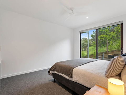 Fairway Views - New South Wales Tourism  6