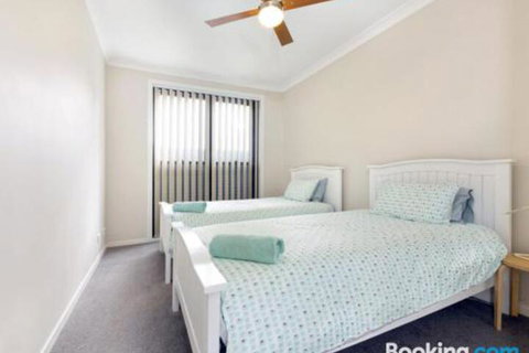 SURF BEACH DREAMS Kiama & Surrounds 4pm Check Out Sundays - New South Wales Tourism  4