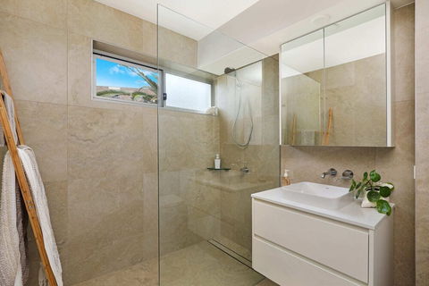 SPECTACULAR OCEAN FRONT Sounion6 - New South Wales Tourism  4