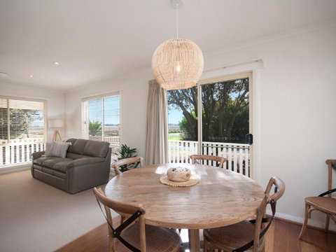 Banksia Beach House - New South Wales Tourism  1