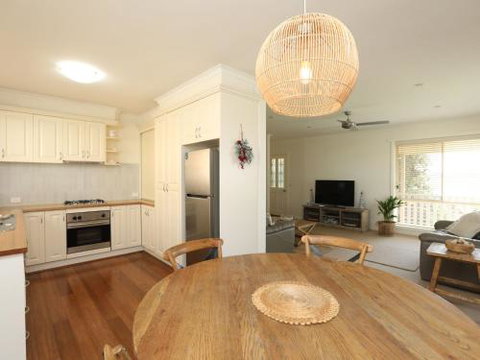 Banksia Beach House - New South Wales Tourism  6