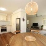 Banksia Beach House - New South Wales Tourism  0