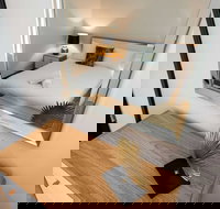 Peaceful South Perth Home near Perth Center - New South Wales Tourism 