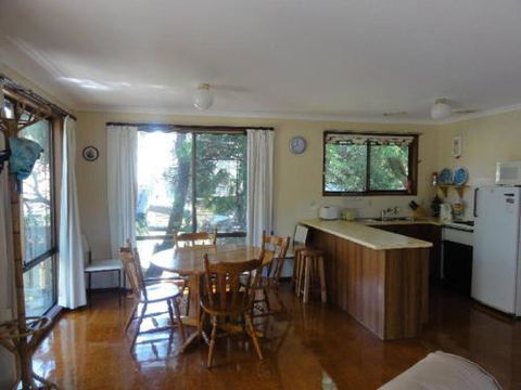 14 Tecoma Avenue Sandy Point - New South Wales Tourism  6