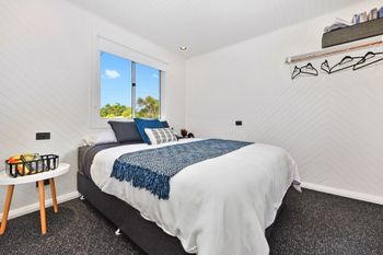 4 Bedroom Entertainer With Bungalow Next To Beach - New South Wales Tourism  5