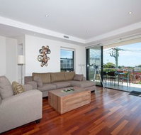The Summit Unit 4 / 25 Tomaree Street - New South Wales Tourism 