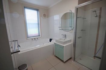 Holiday Makers - New South Wales Tourism  4